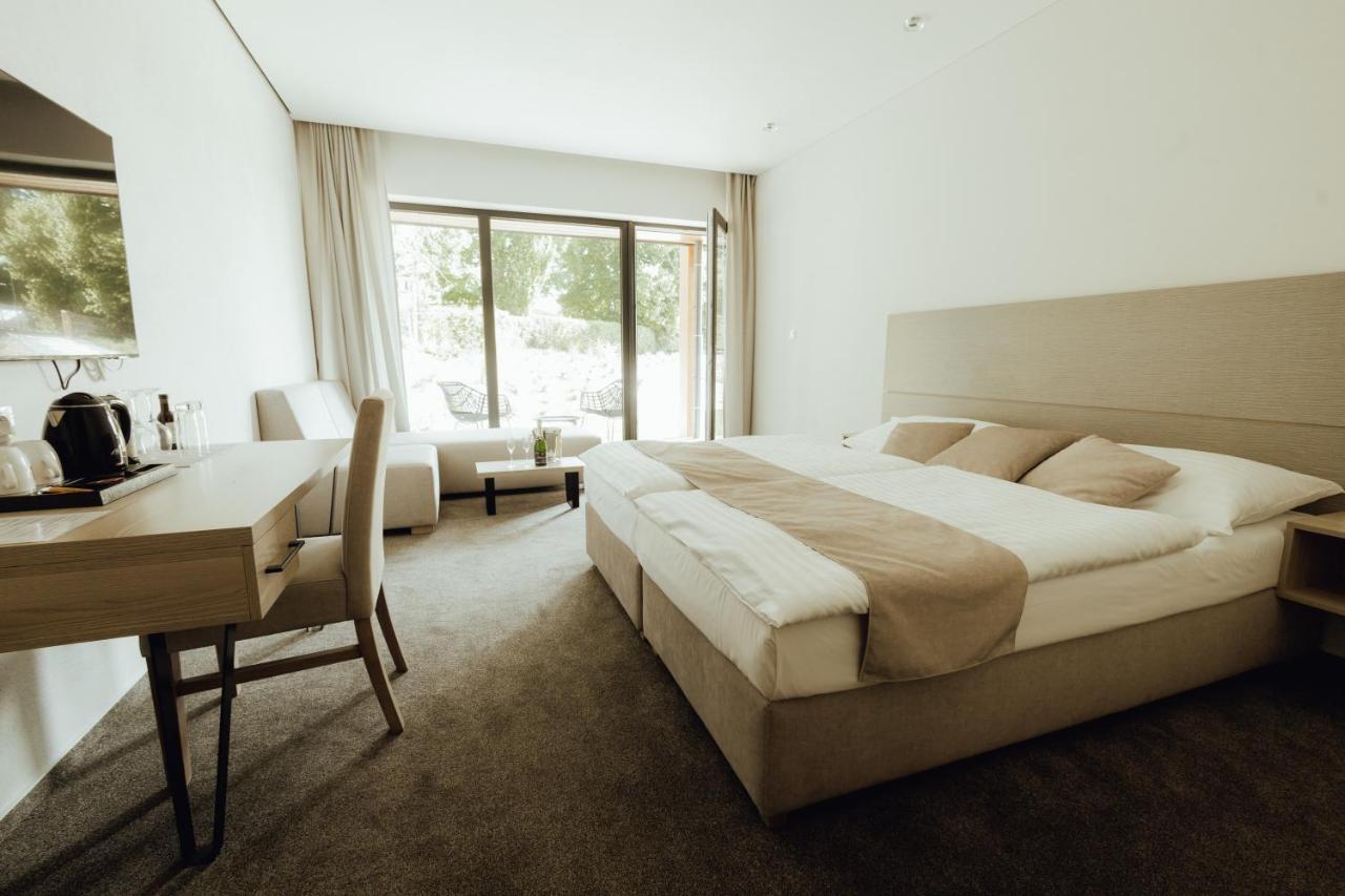 Hotel Resort Lovecka Basta Strakonice Luaran gambar