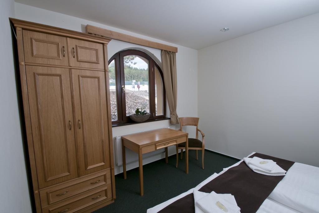 Hotel Resort Lovecka Basta Strakonice Luaran gambar