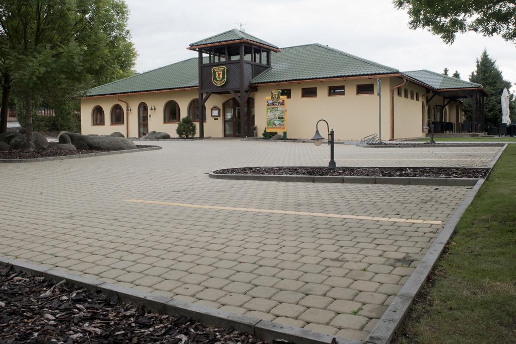 Hotel Resort Lovecka Basta Strakonice Luaran gambar